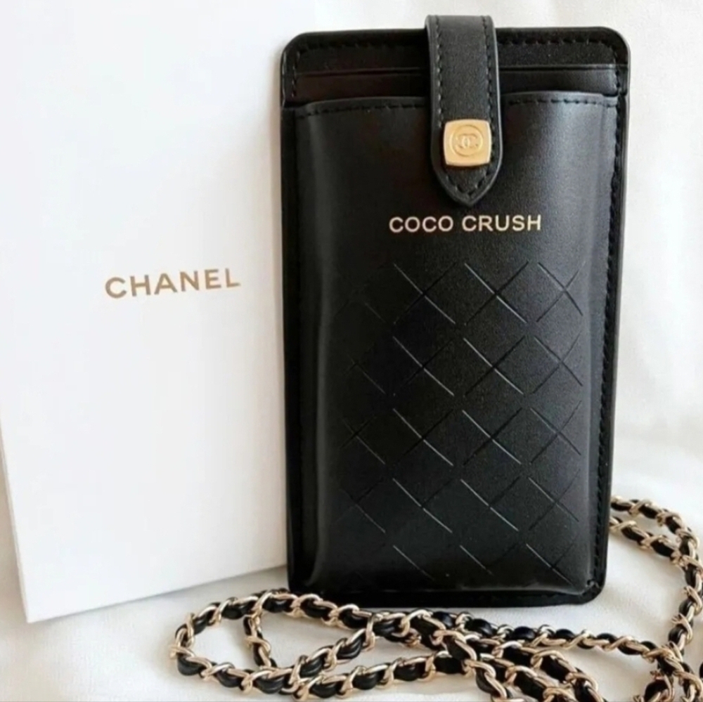 CHANEL Coco Crush Limited Edition Leather Phone Crossbody Bag GWP Item